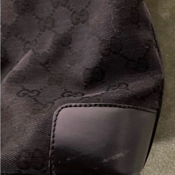 #100 GUCCI Mini Canvas Shoulder Bag - Picture 6 of 11